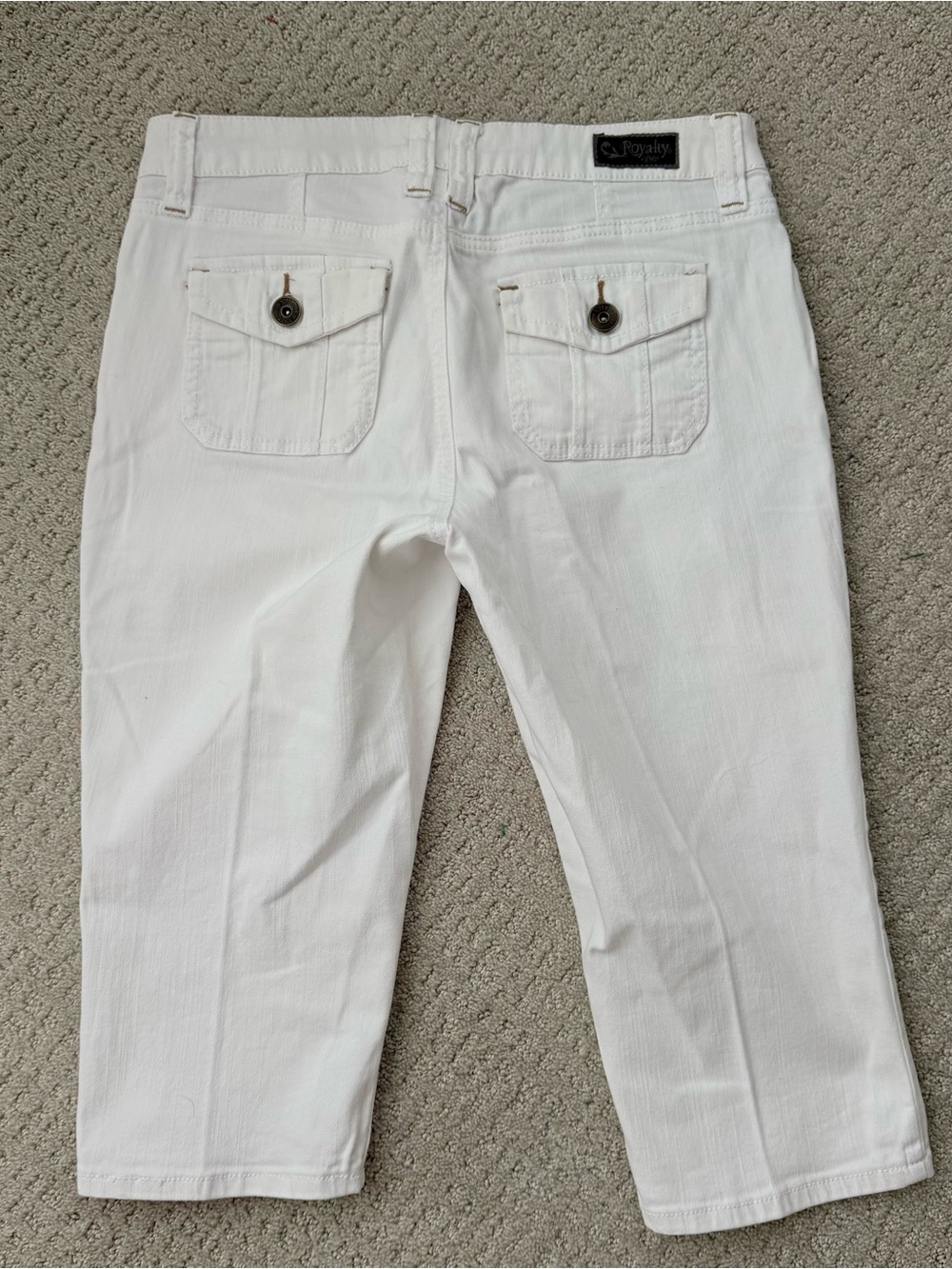Royalty For Me White Women's Cargo Capri Pants - Picture 4 of 7